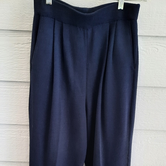 St John Basics navy knit pants - Picture 4 of 16